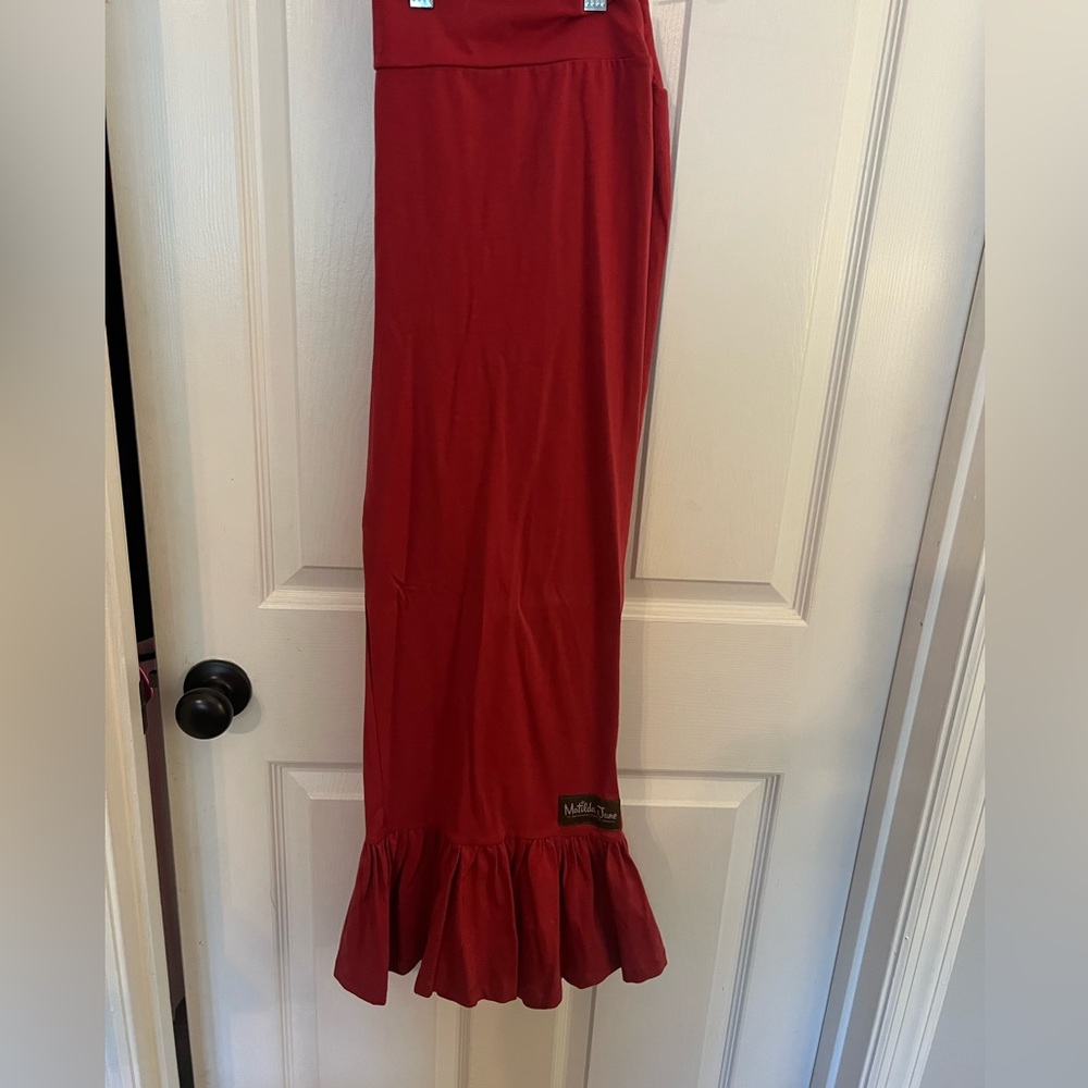 Brick red ruffles